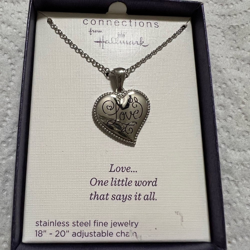 Connections from hallmarks brand silver tone NWT necklace